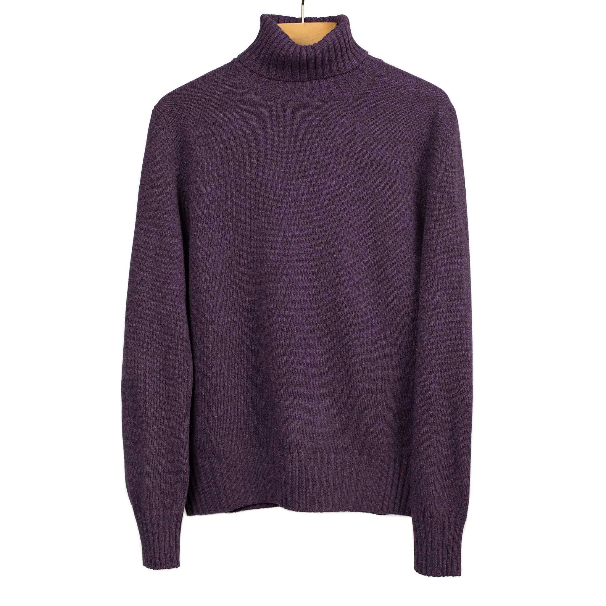 AAmintore turtleneck sweater in dark purple fine gauge wool mix