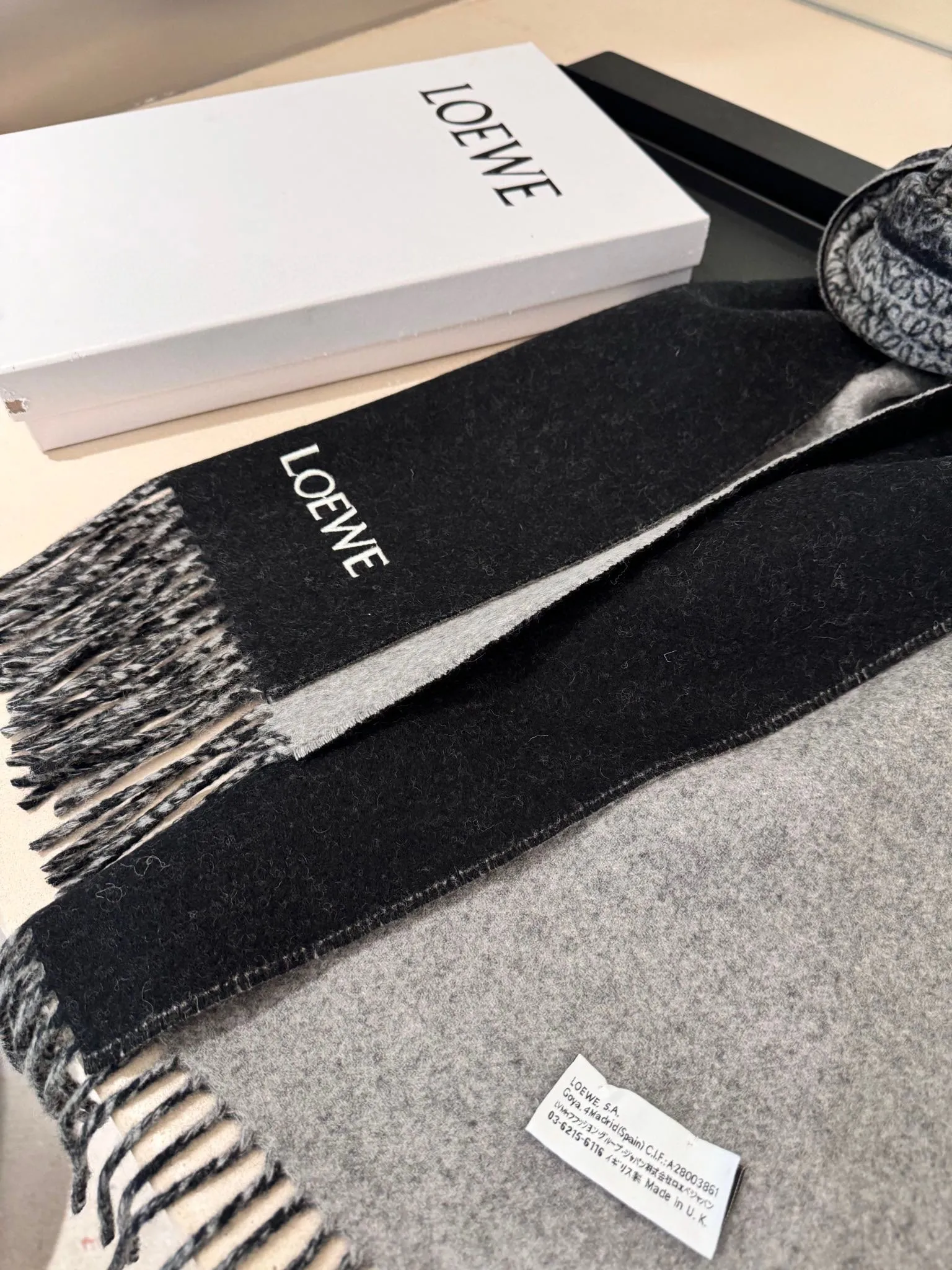 ANAGRAM DOUBLE-SIDED SCARF 182 CM IN BLACK MIX DOVE GRAY WOOL AND CASHMERE 357780