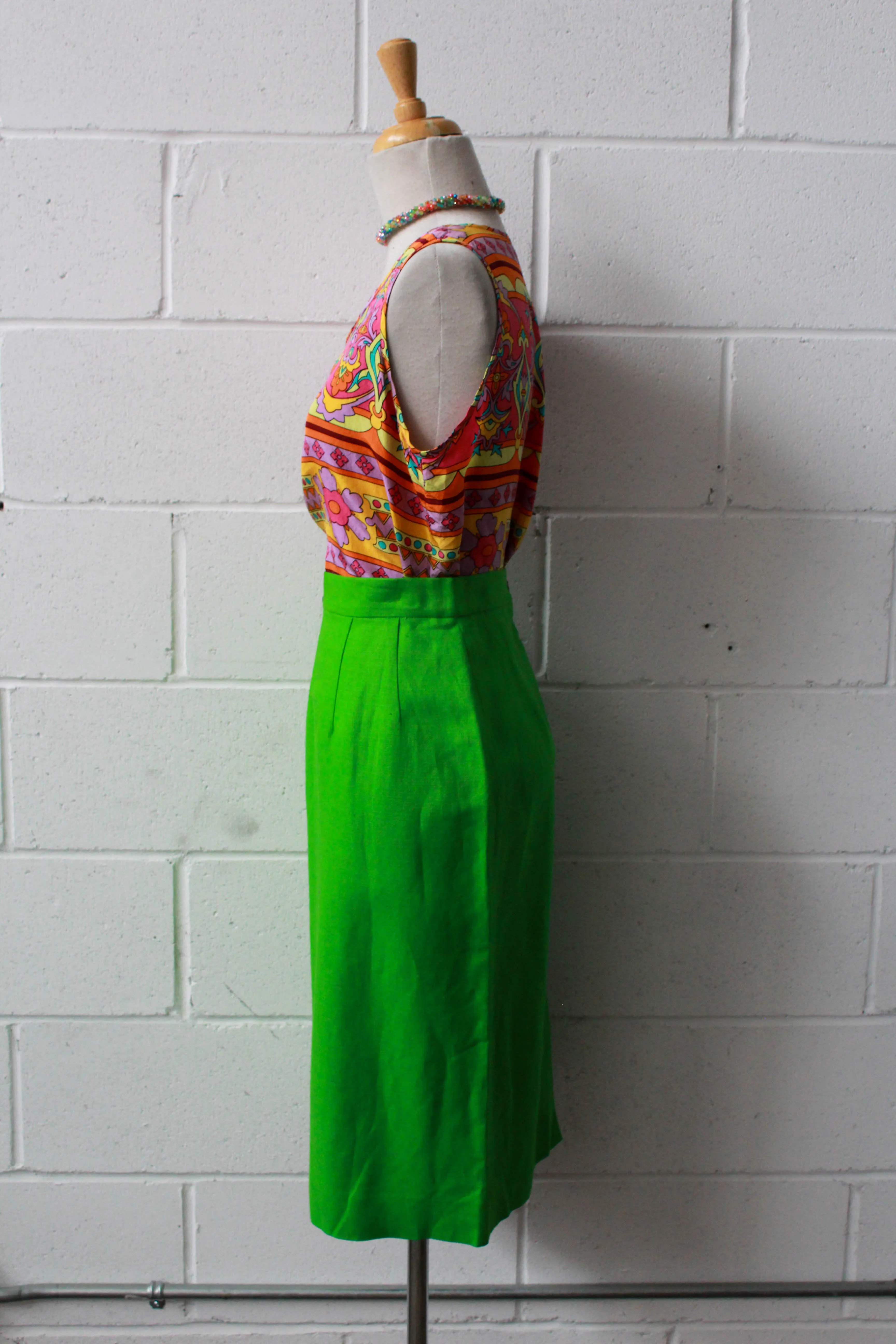 Bright Grass Green Pencil Skirt, Waist 28"