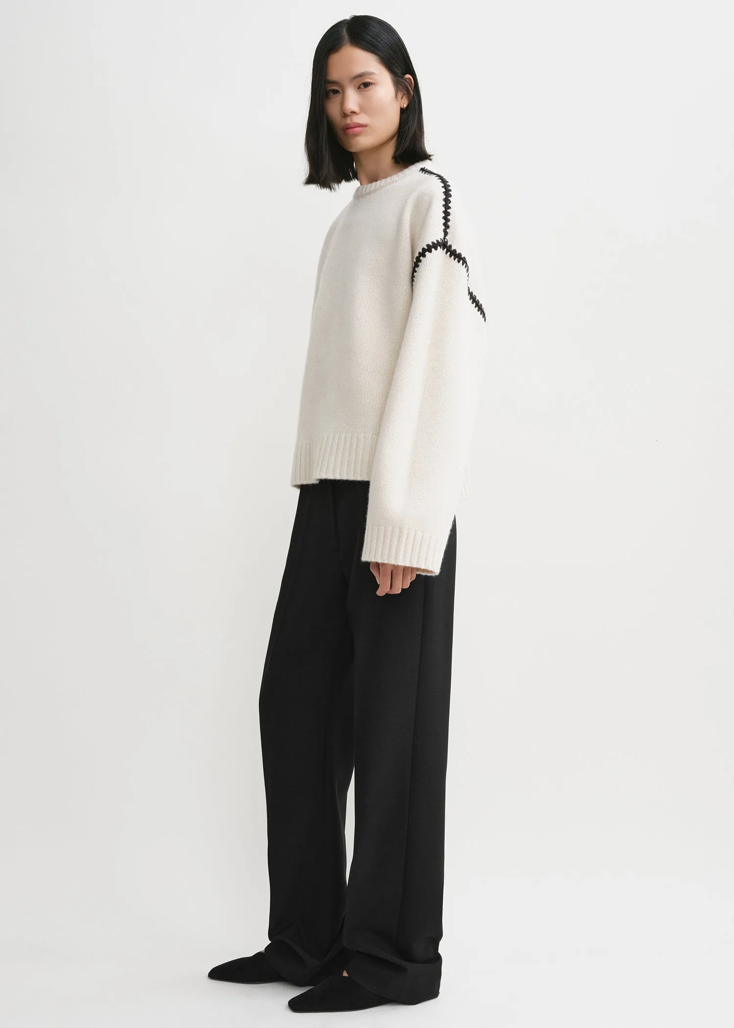 Embroidered wool cashmere knit snow