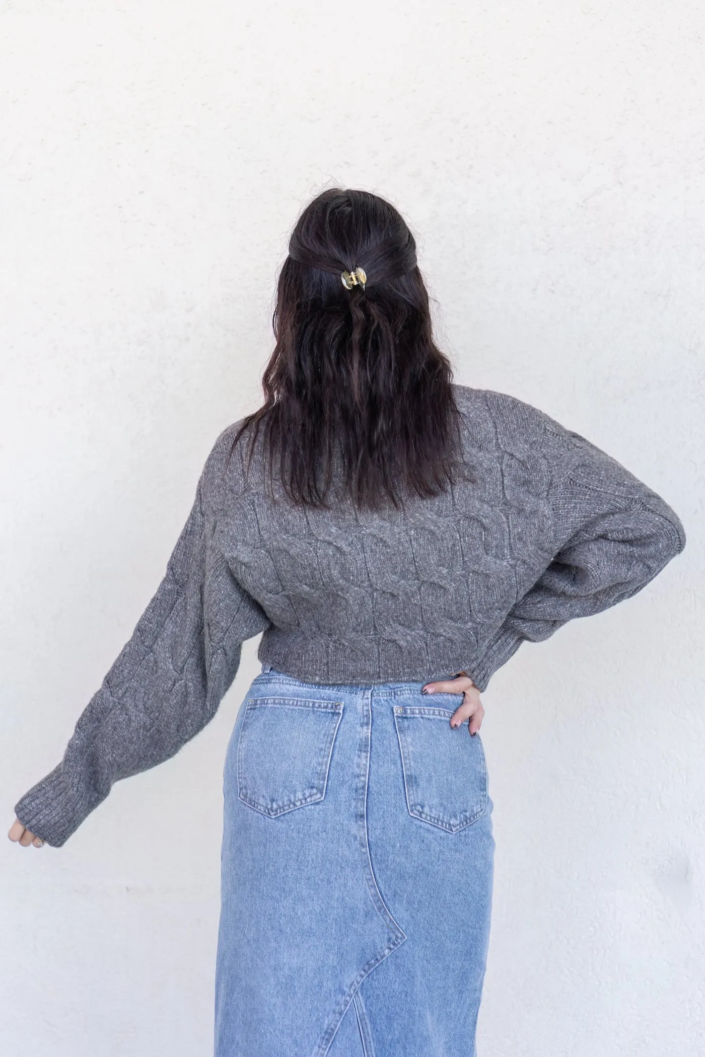 LOLA KNIT SWEATER