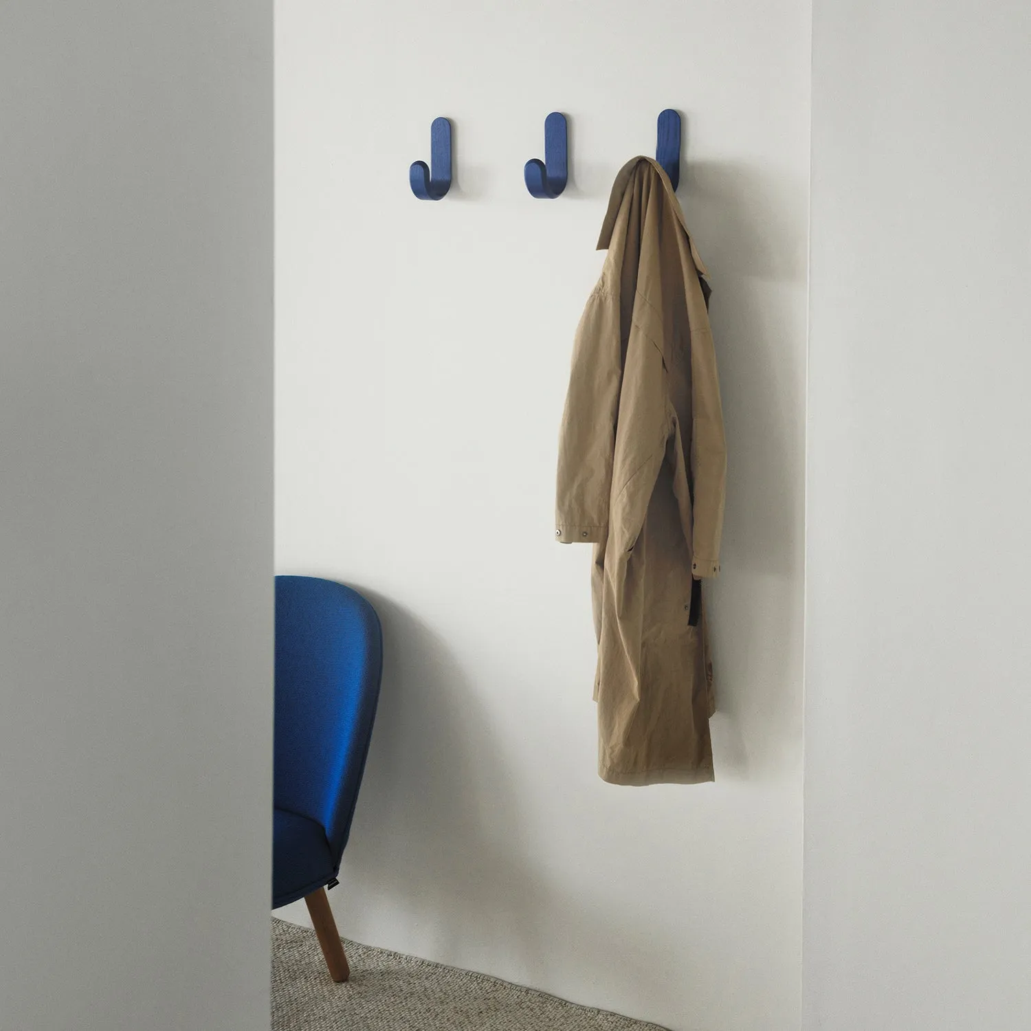 normann copenhagen | curve hook | blue